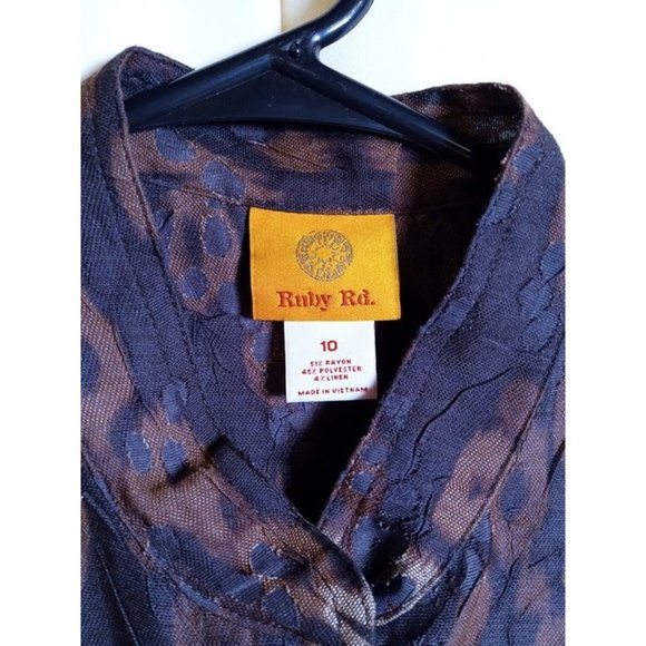 Ruby Rd. Size 10 Brown Button Down Roll Tab Sleeve Blouse -NEW w/out Tags - Picture 3 of 3